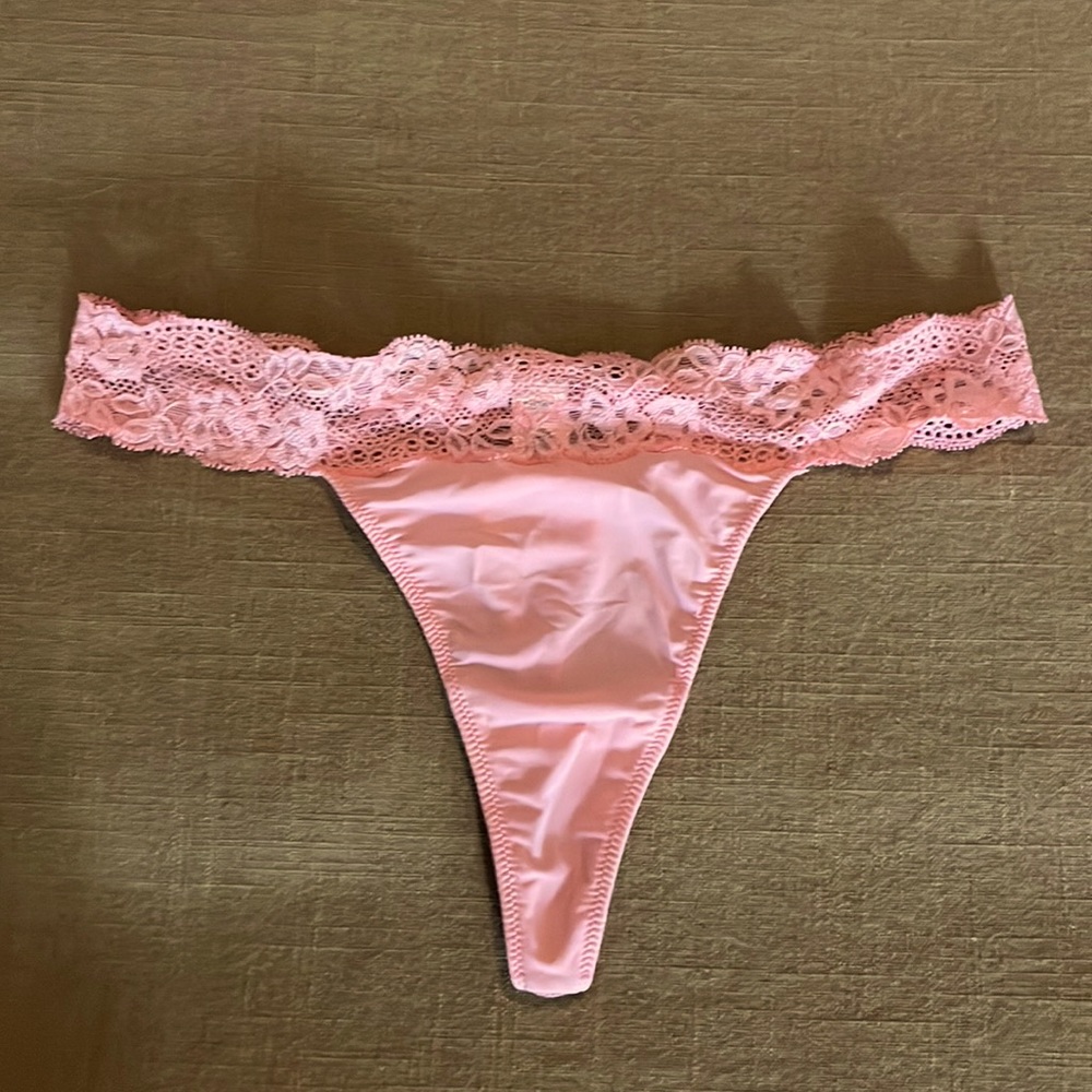 VS Angels low rise thong 🧡